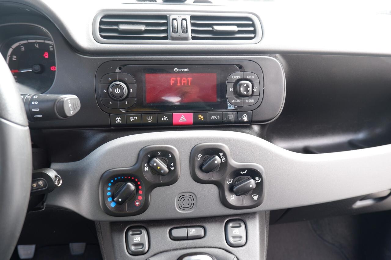 Fiat Panda 1.0 GSE S&S Hybrid Street Van 4 posti