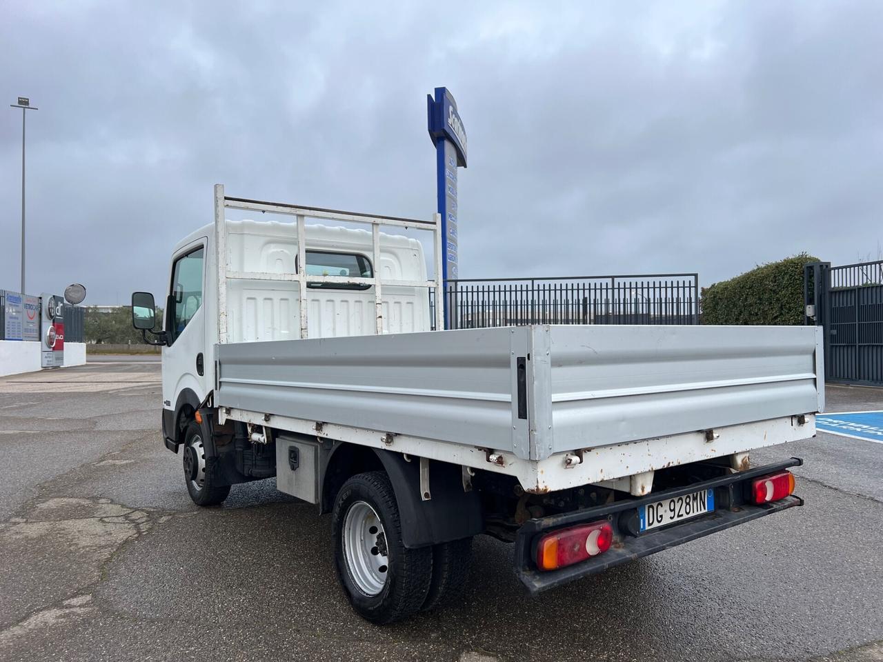 Nissan Cabstar 35.13 2.5 TD Cassone Fisso 115.000km