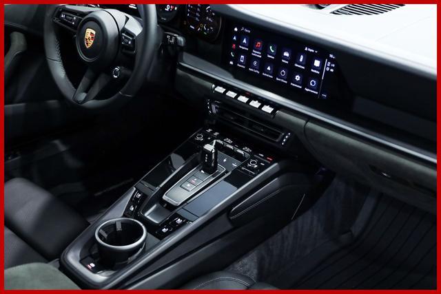 PORSCHE 992 Carrera 2 GTS