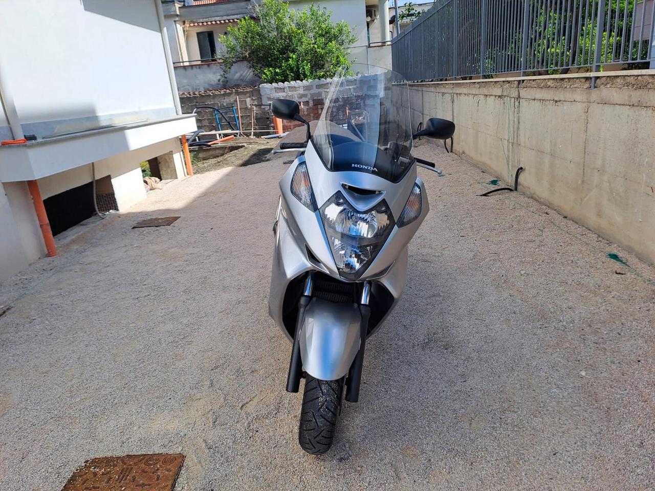 Honda Silver Wing 400 solo 33000 km