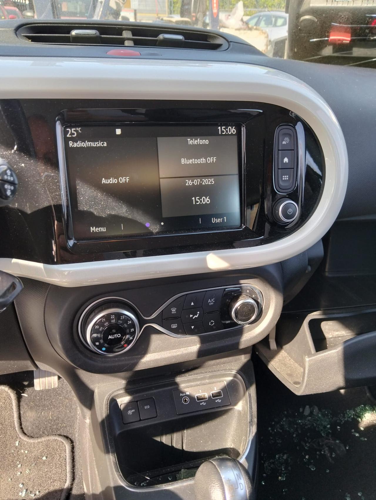 Renault Twingo 900 Benzina EDC 2020 SINISTRATA