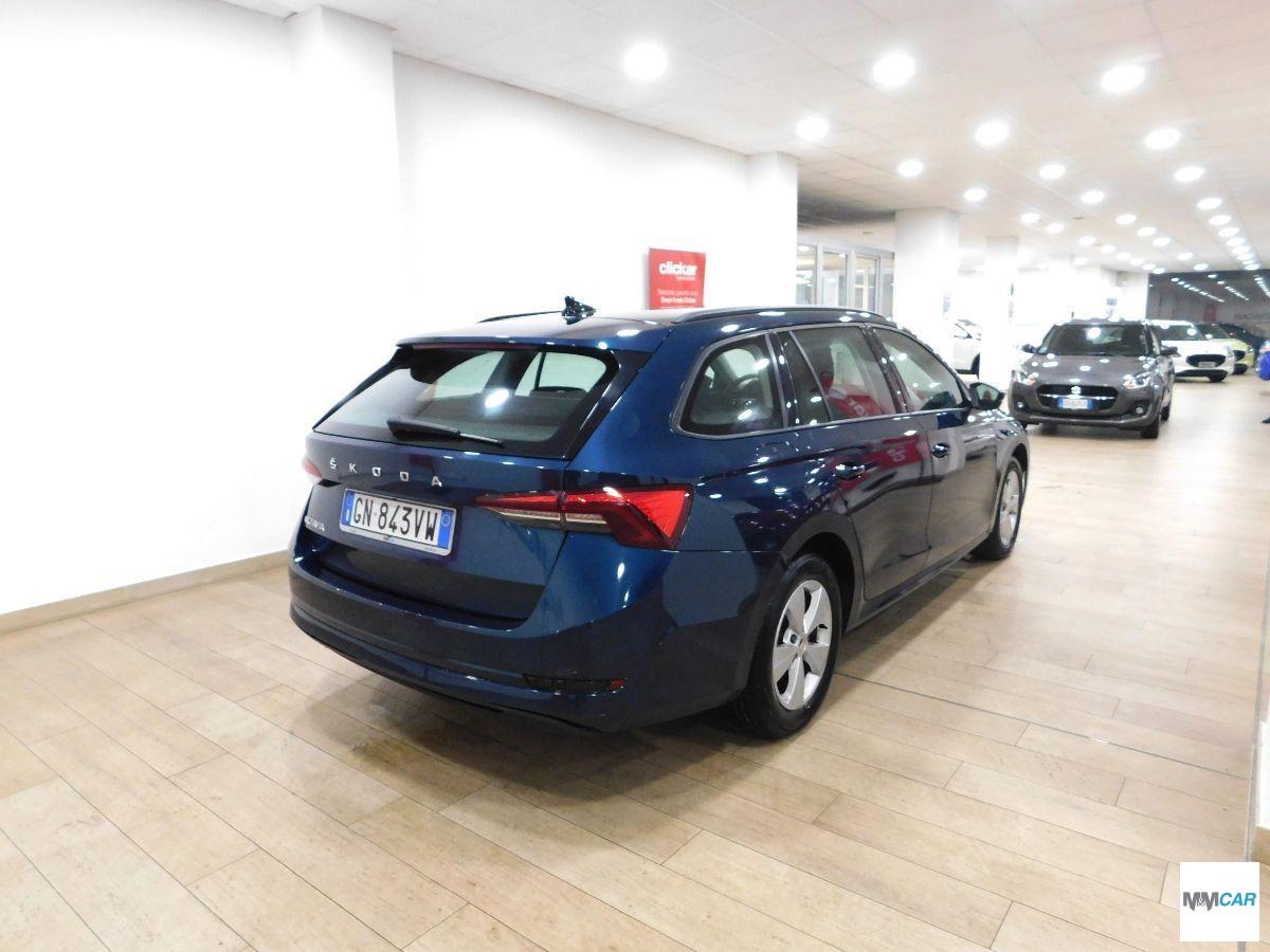 SKODA - Octavia Station Wagon - Octavia 2.0 TDI CR Wagon Executive