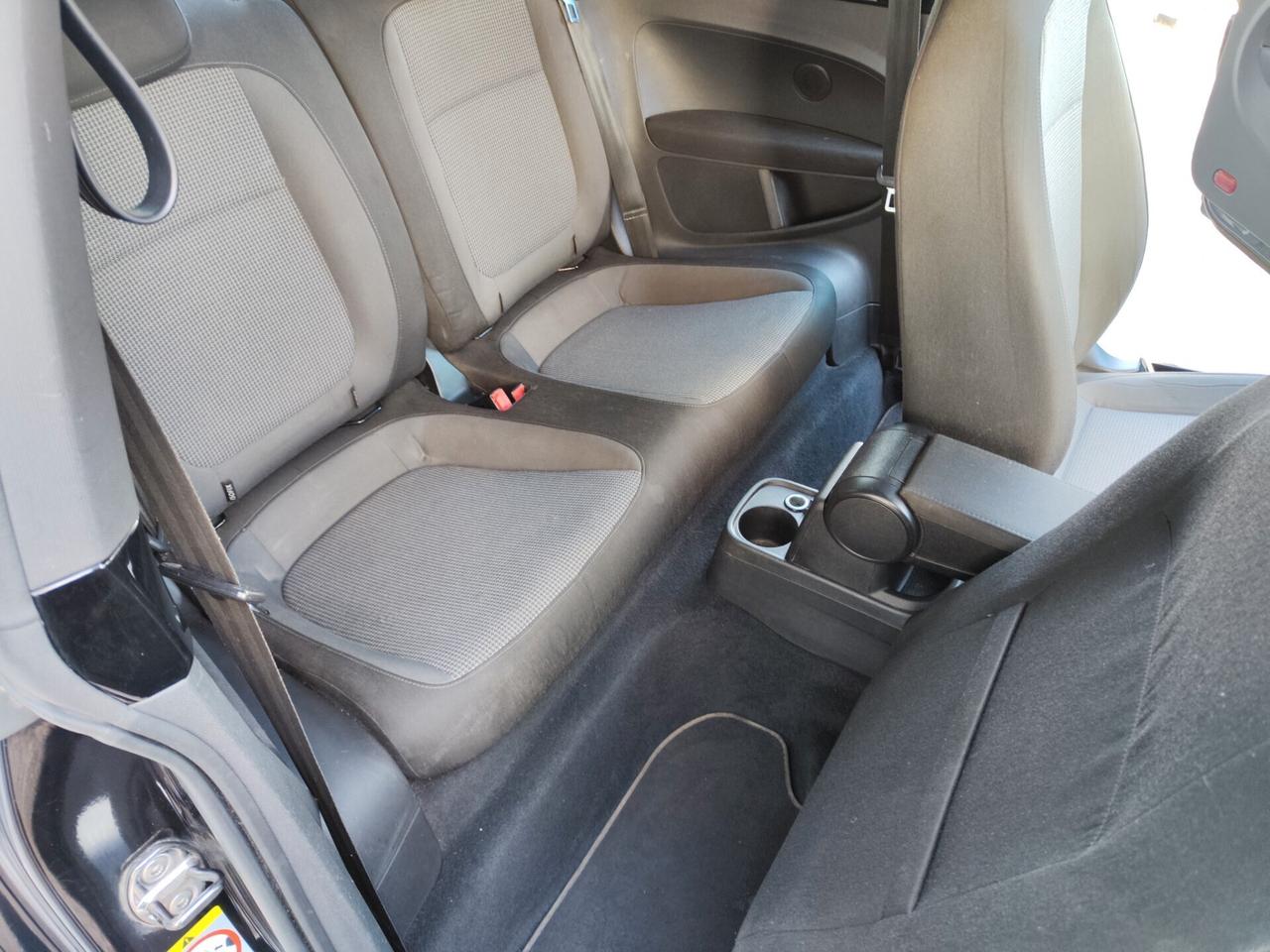 Volkswagen Maggiolino 1.6 TDI Design