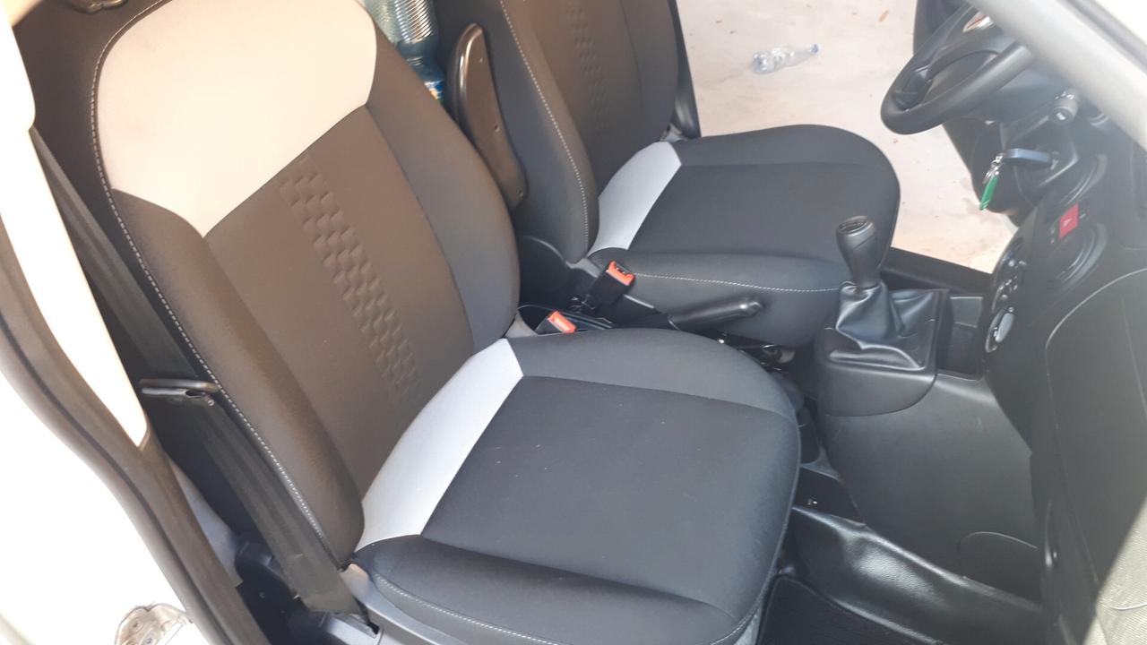 Fiat Fiorino 1.3 MJT 95CV Cargo 3porte 2022