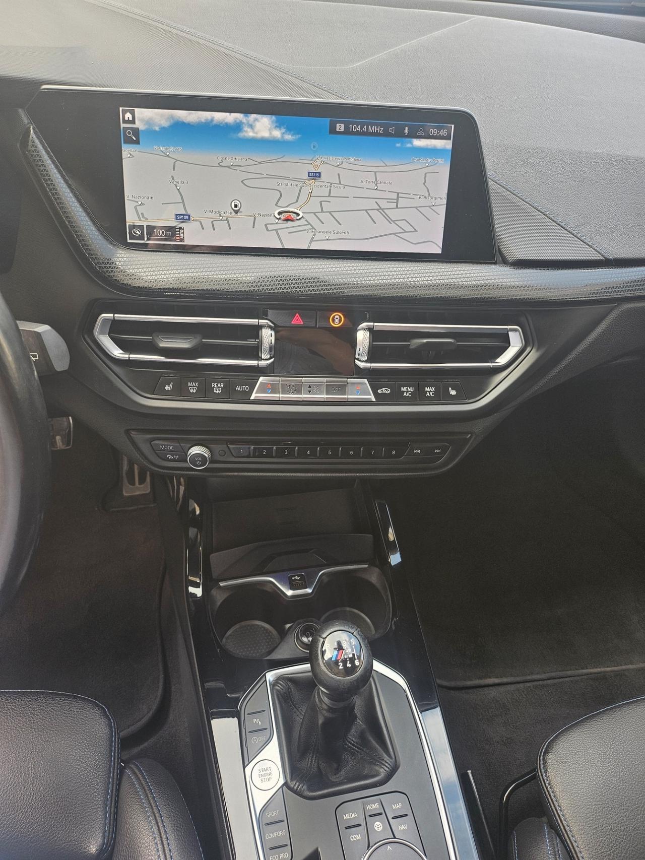 Bmw 118 118d 5p. Msport