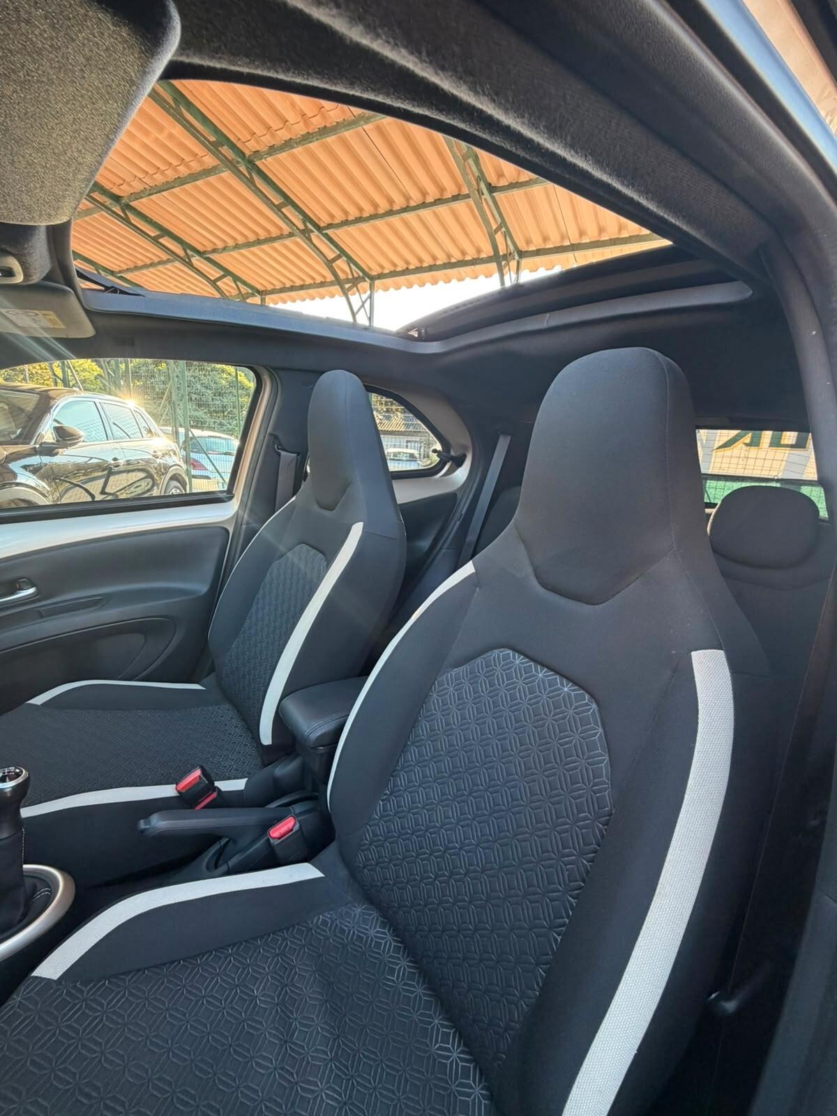 Toyota Aygo X 1.0 VVT-i 72 CV 5 porte Trend Air