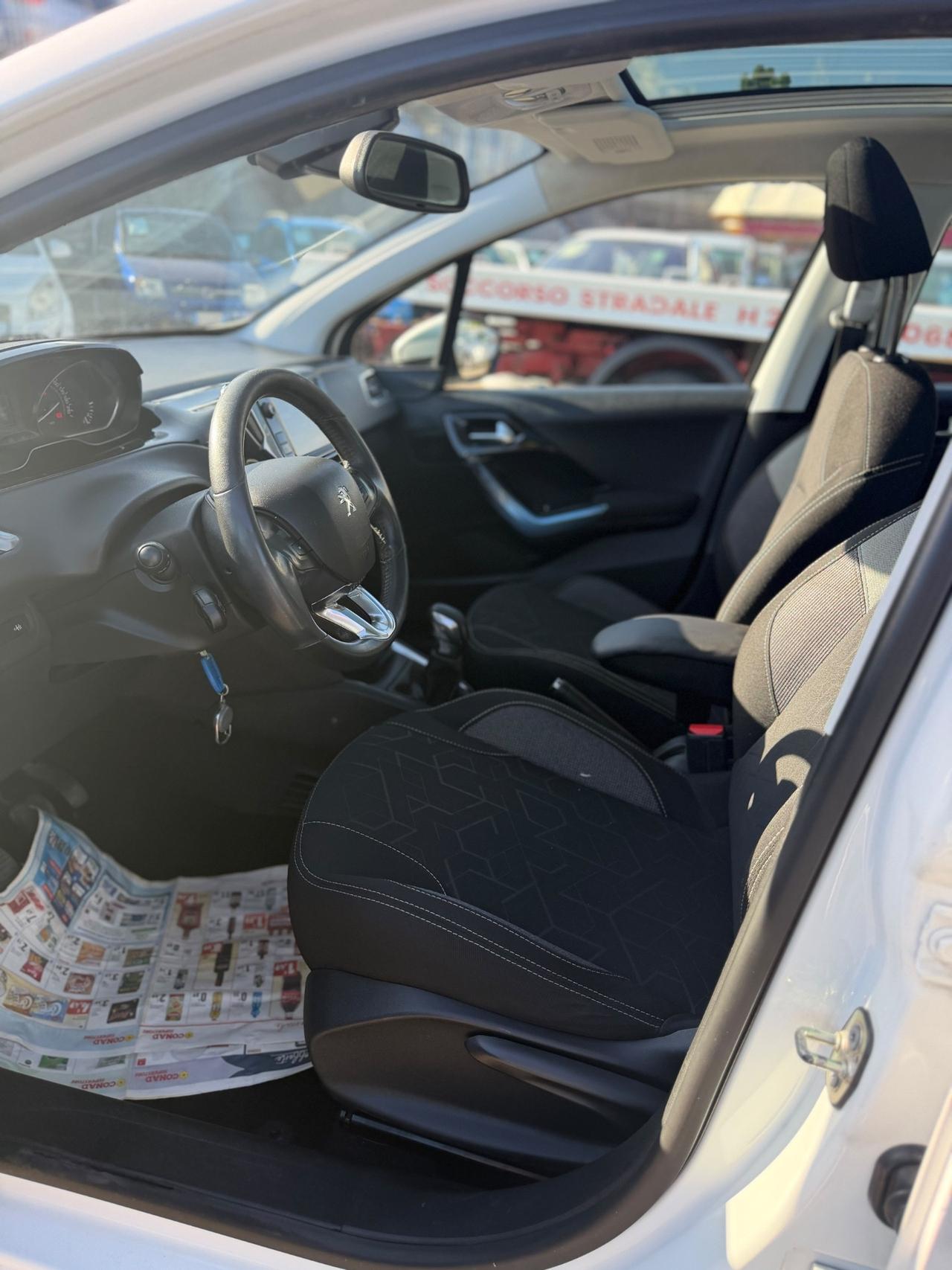 Peugeot 208 1.6 e-HDi 92 CV S 5 porte Allure tetto panoramico