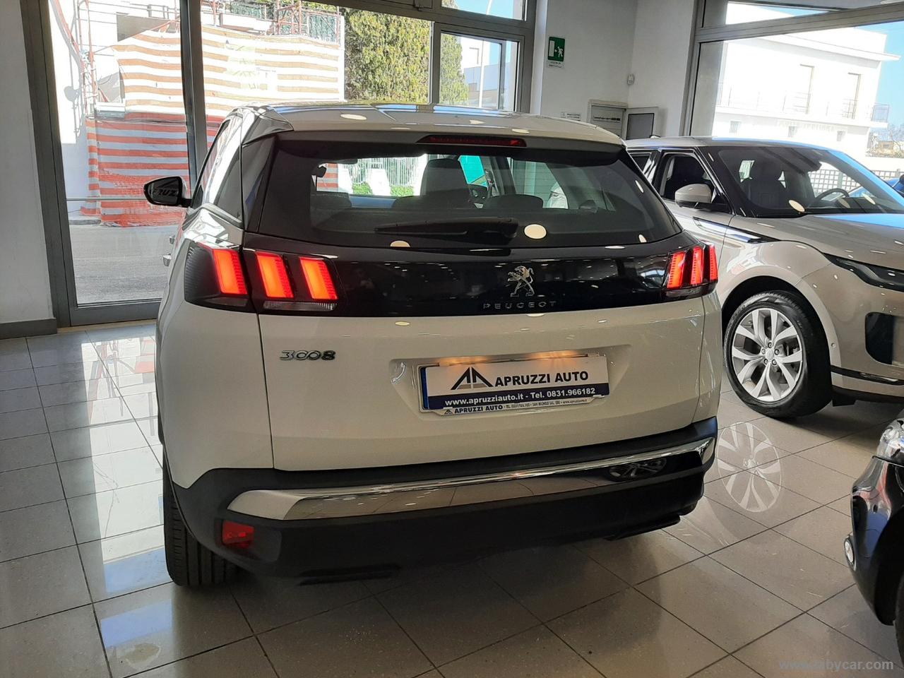 PEUGEOT 3008 BlueHDi 130 S&S Business