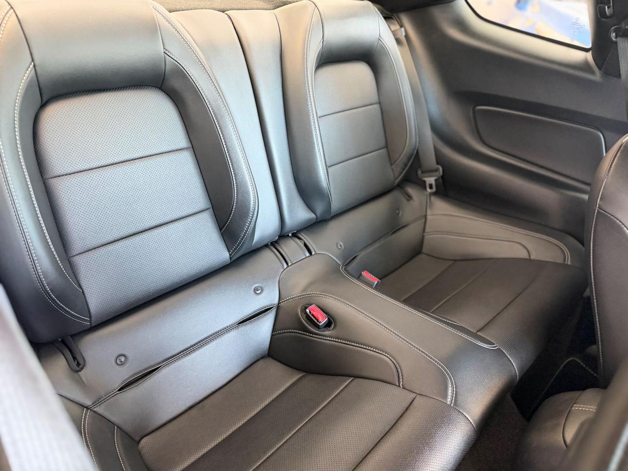 Ford Mustang Premium 2.3 EcoBoost #11589