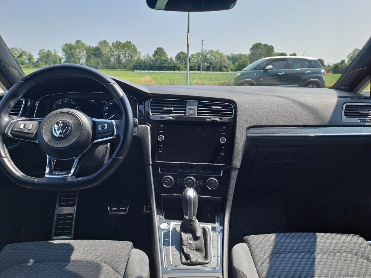 VW Golf 1.5 TSI 150CV DSG R-LINE