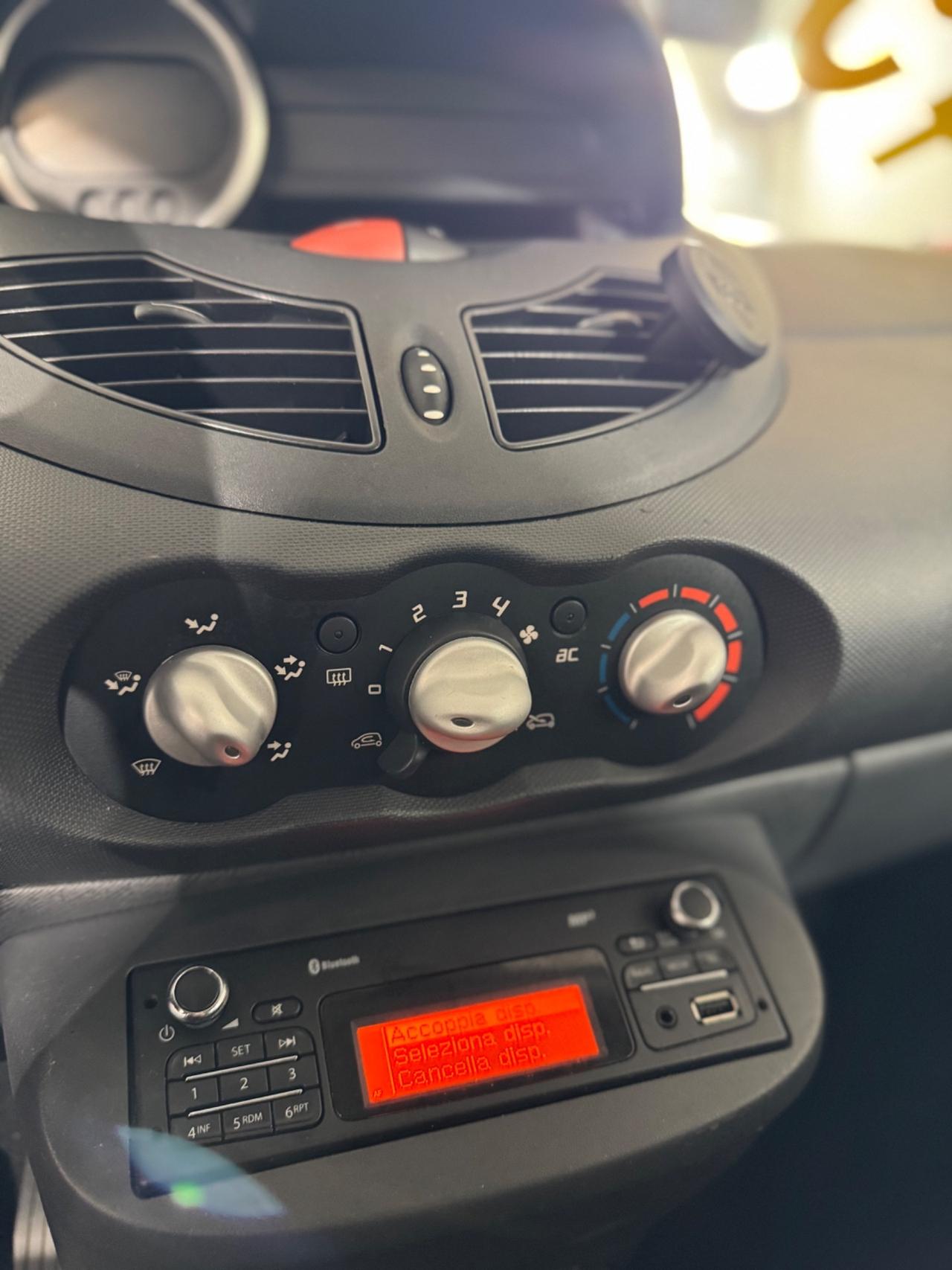 Renault Twingo 1.2 16V Wave