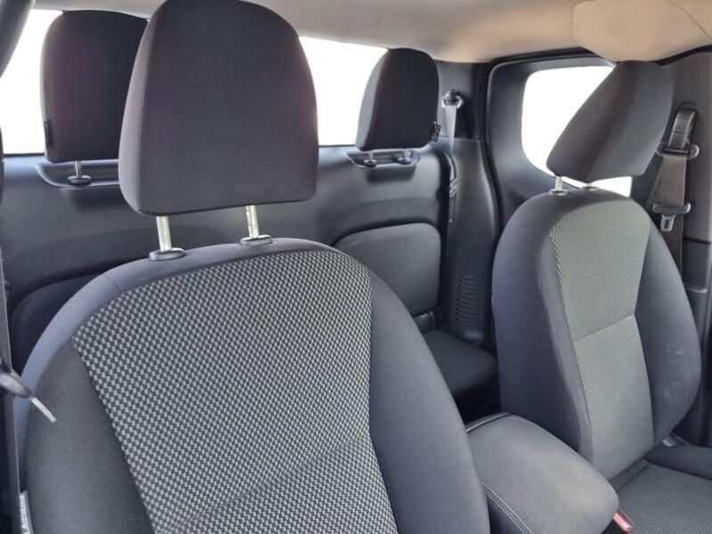 Nissan Navara Navara 2.3 dCi 4WD KING Cab Acenta