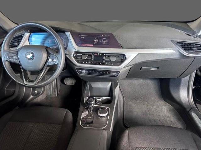 BMW 116 d 5p. Business Advantage