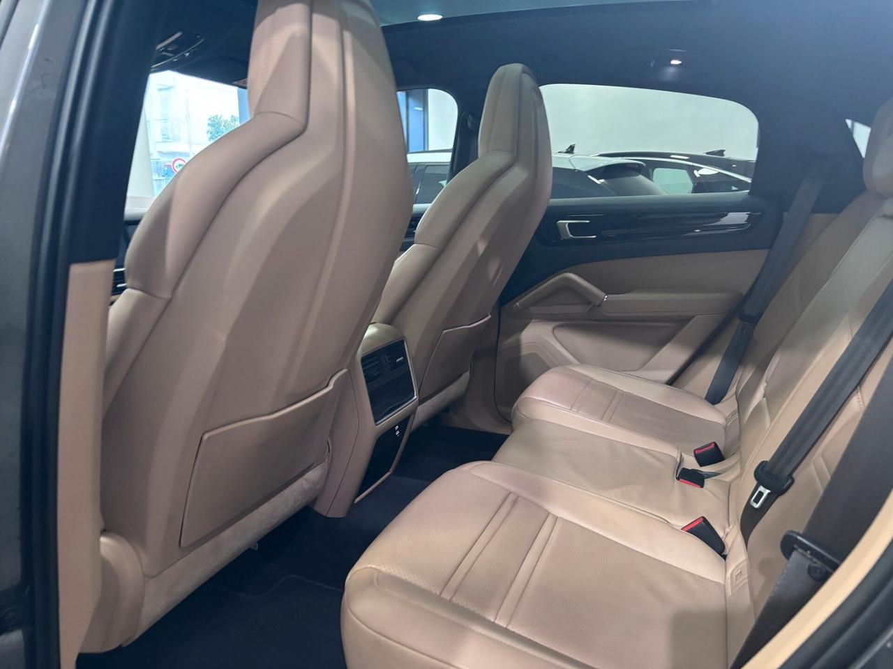 PORSCHE CAYENNE COUPE 3.0 V6 TETTO-LED