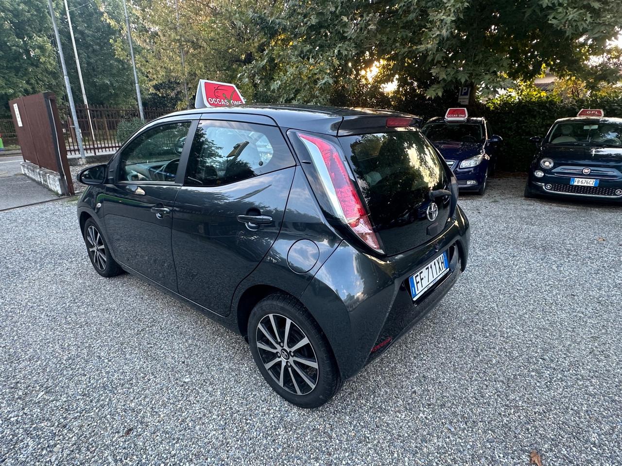 Toyota Aygo 1.0 VVT-i 69 CV 5 porte x-cite