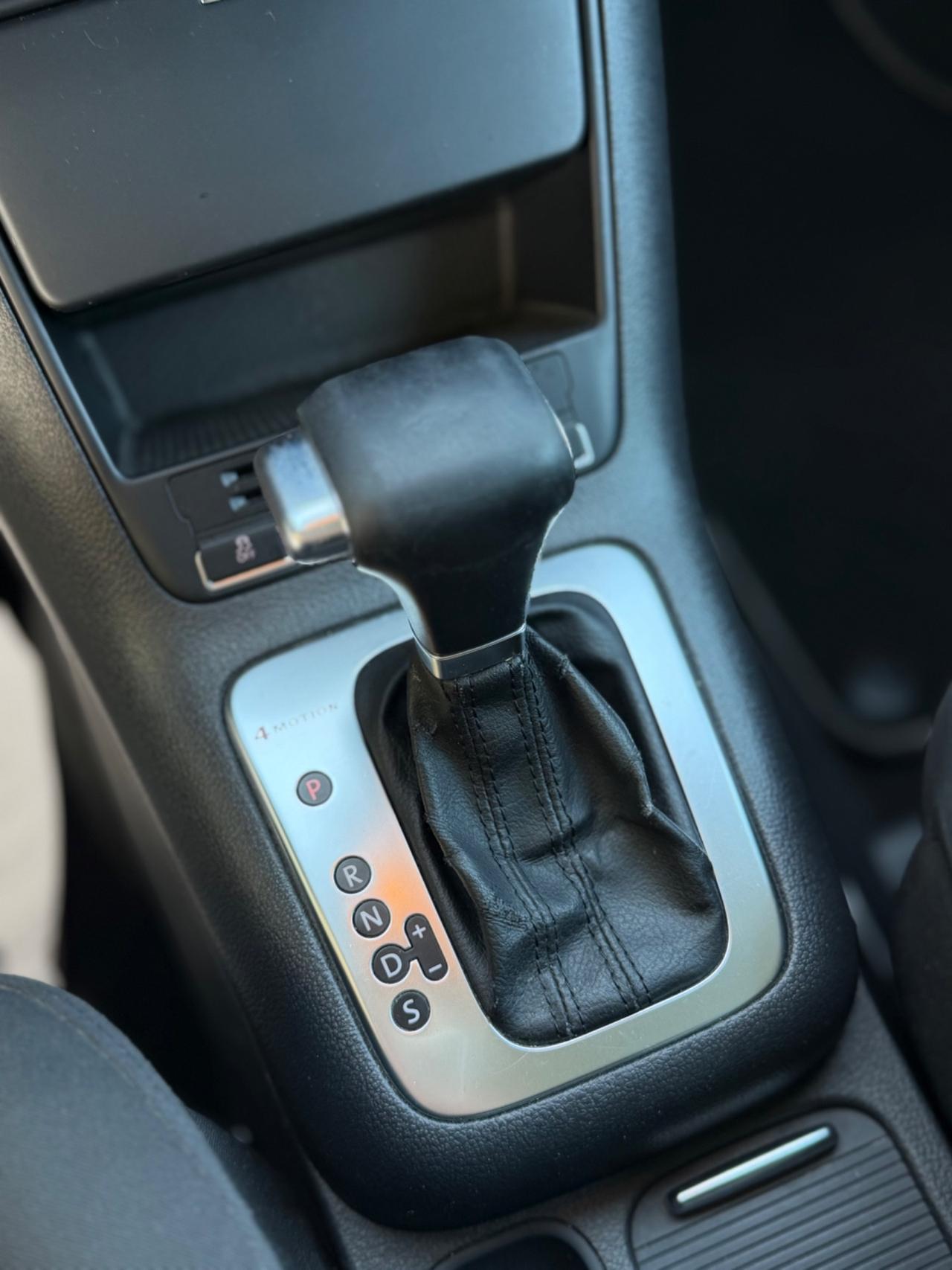 Volkswagen Tiguan 2.0 TDI DPF 4MOTION DSG Sport & Style