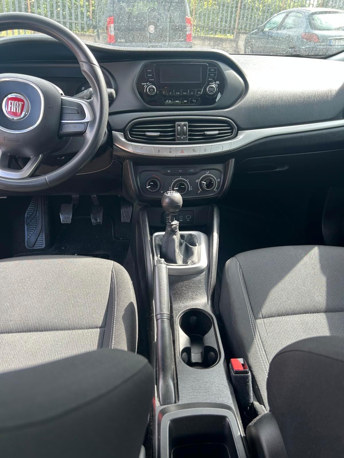 Fiat Tipo 1.6 Mjt S&S SW Lounge