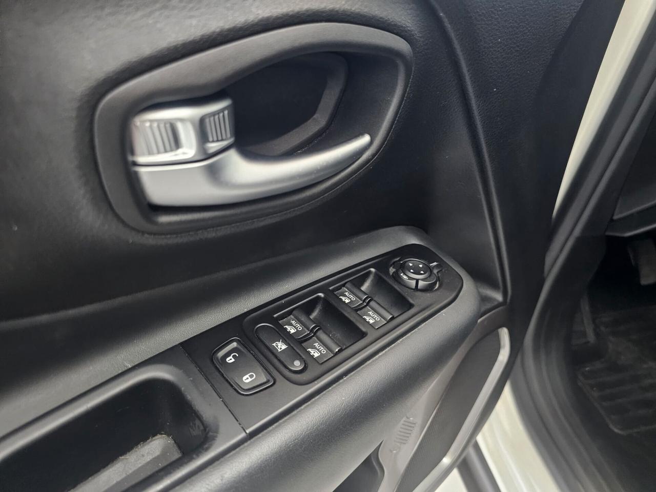 NUOVA JEEP RENEGADE LIMITED BLACK LINE 1.6 MJT 130CV