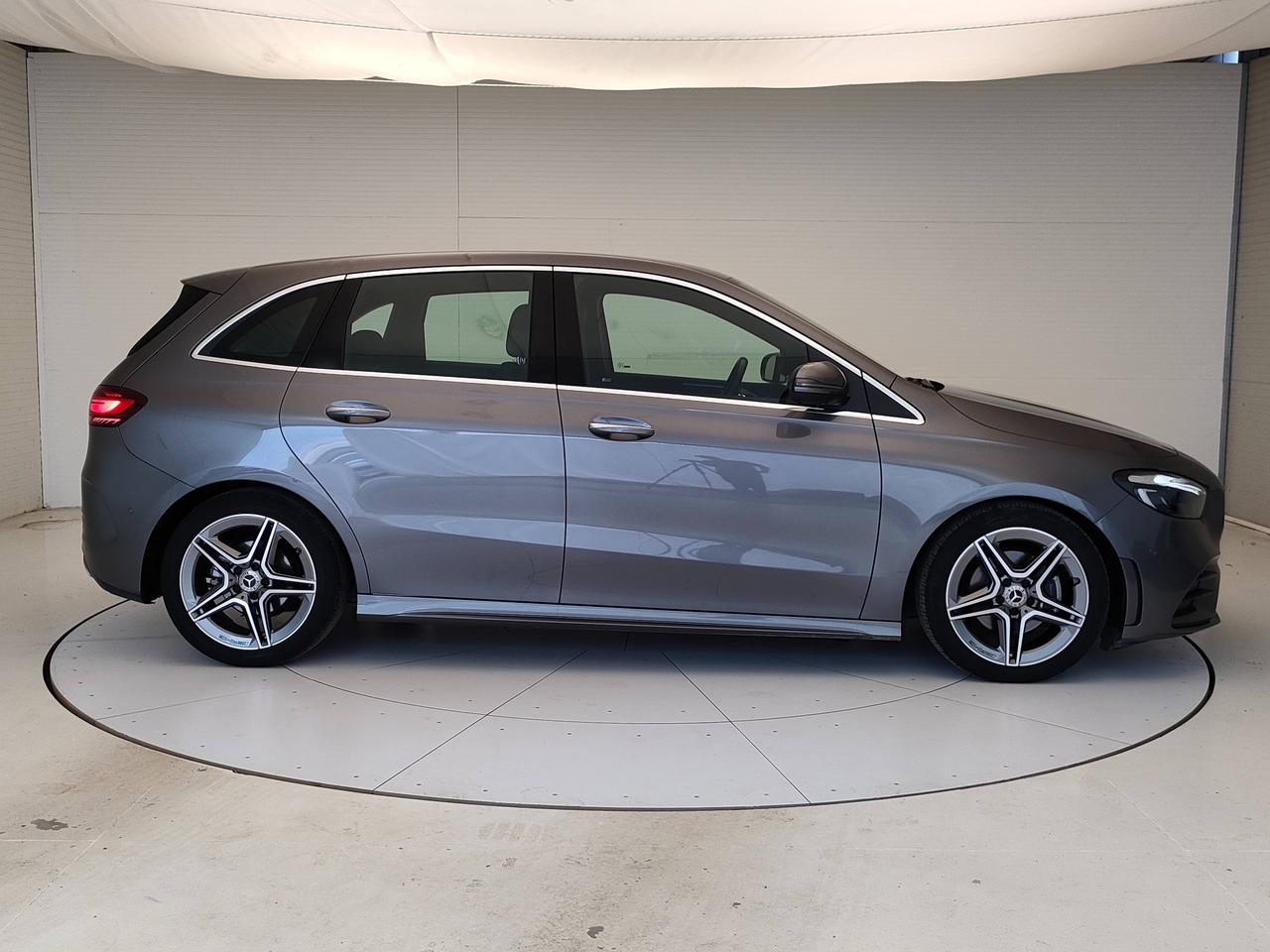 Mercedes-Benz Classe B - W247 2023 - B 180 d AMG Line Advanced Plus auto
