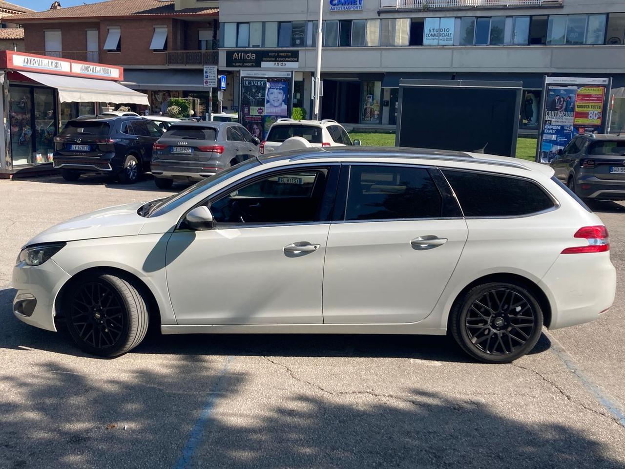 Peugeot 308 1.6 blue HDI 120 #10497