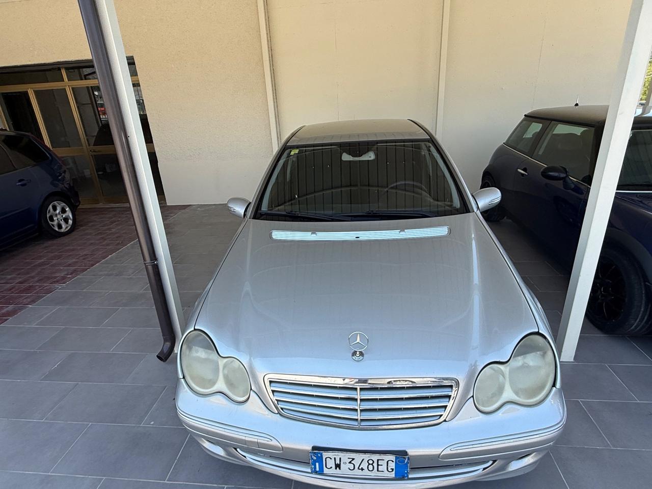Mercedes-benz C 220 CDI tagliandi e distribuzione Mercedes