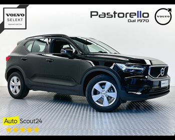 VOLVO XC40 T2 Momentum Core
