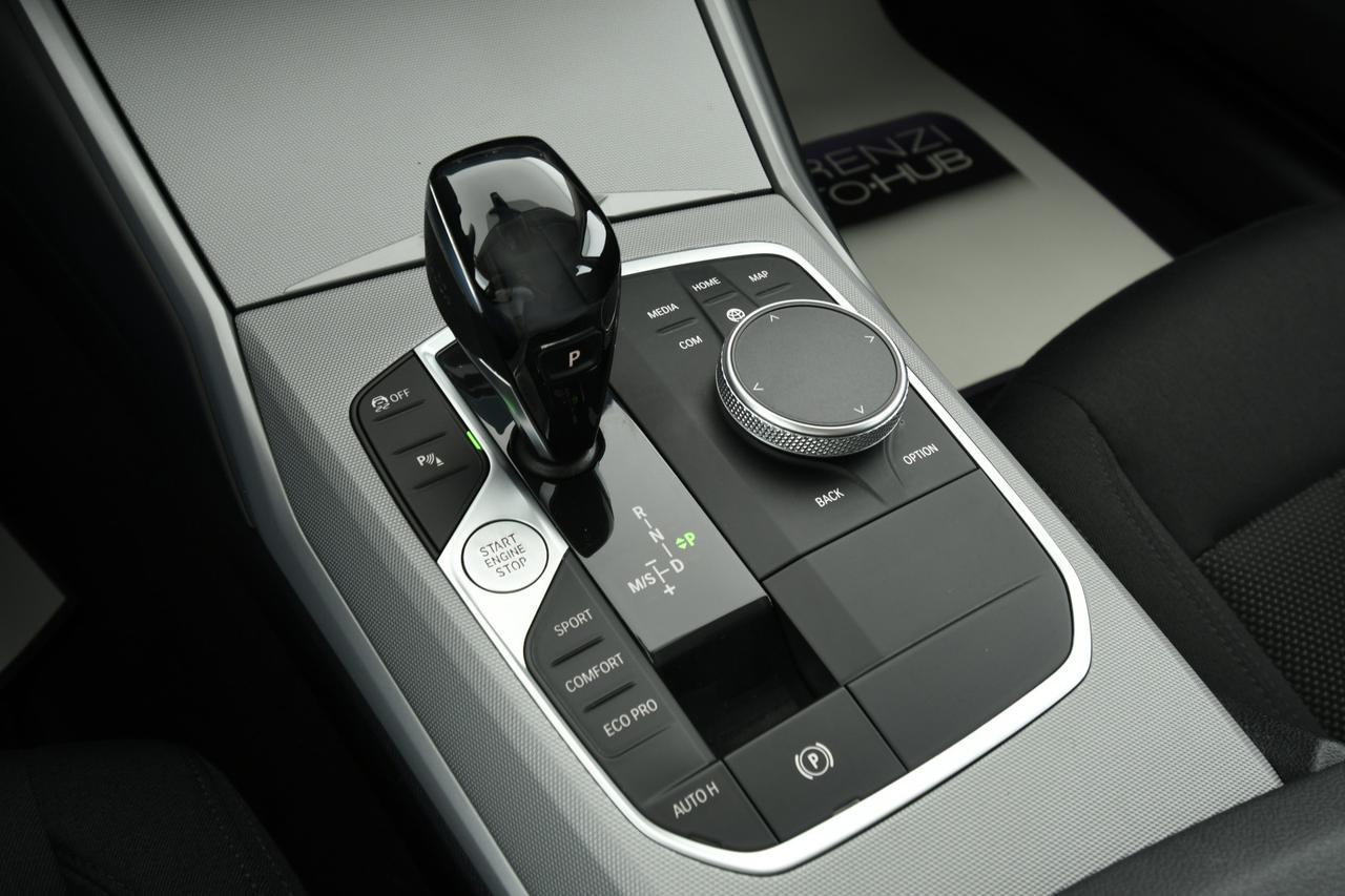 BMW 320d Touring mhev 48V xdrive Business Advantage auto APP CONNECT