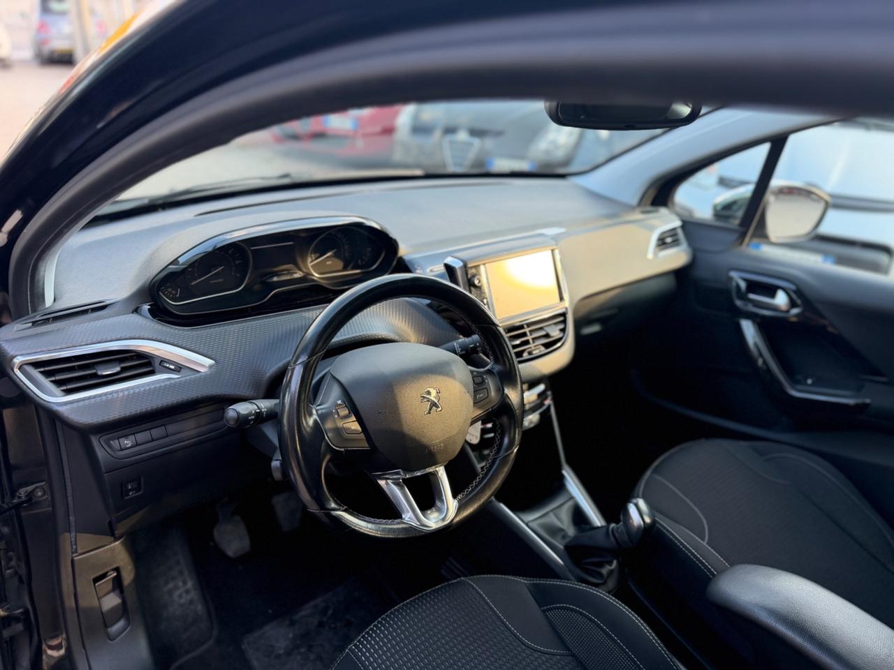 Peugeot 208 82cv 5 porte Allure Km Certificati