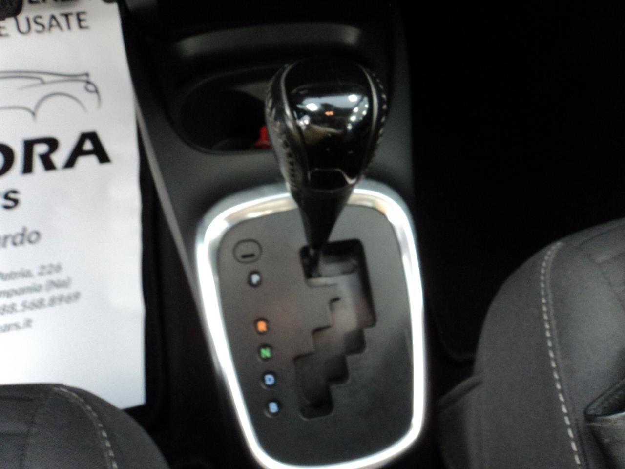 Toyota Yaris 1.5 Hybrid 5p. Cool