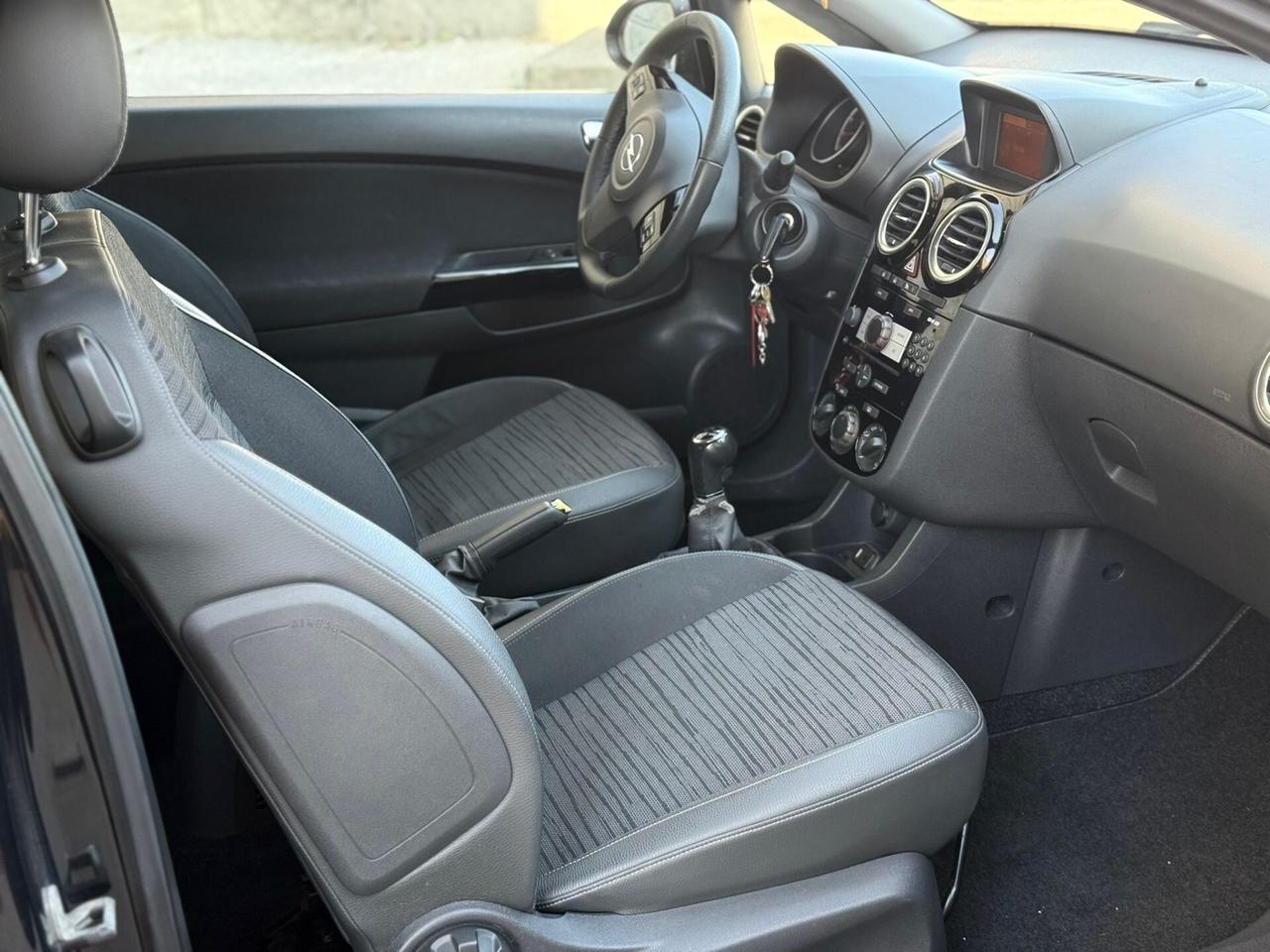 Opel Corsa 1.2 3 porte Edition
