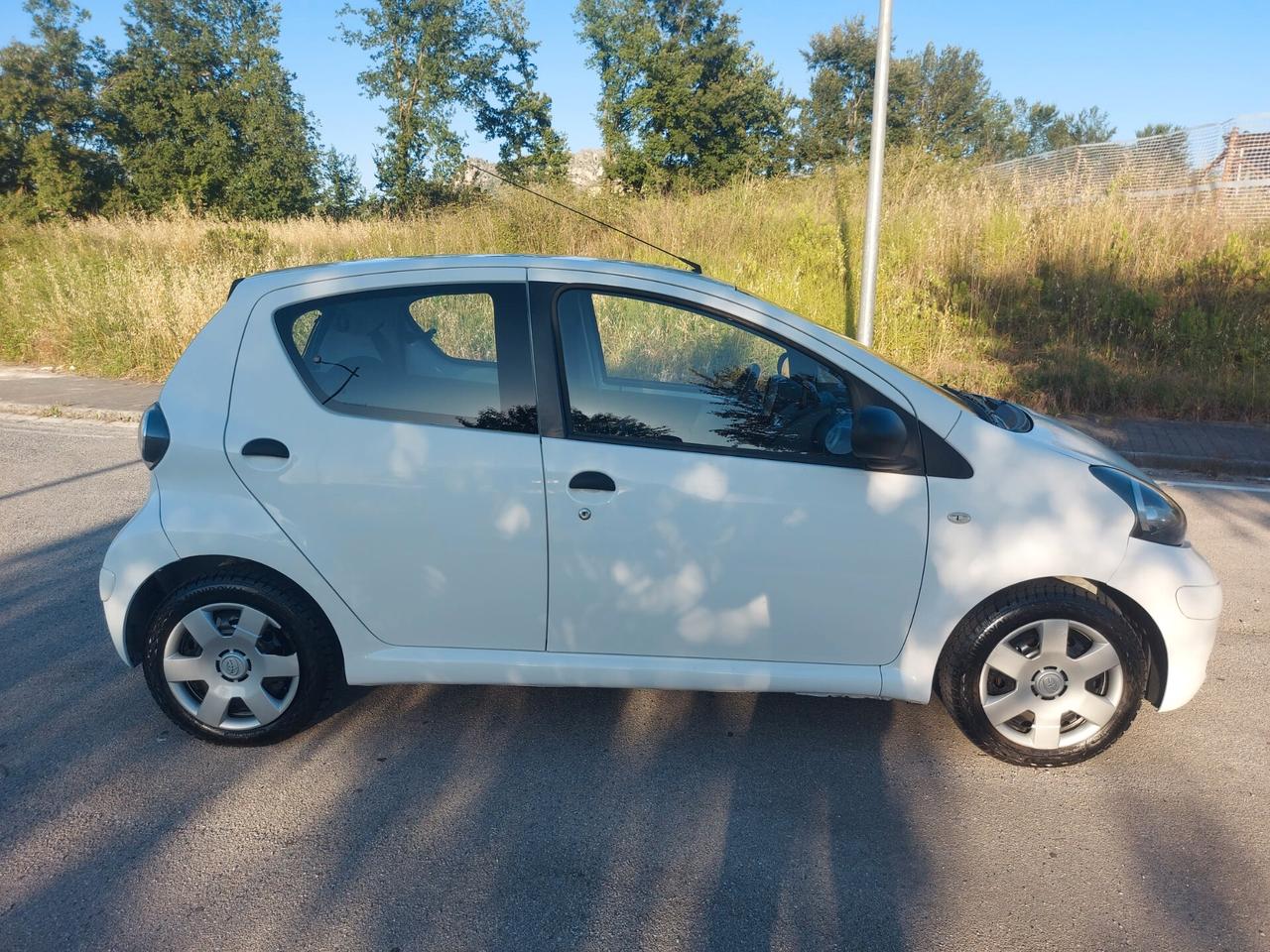 Toyota Aygo 1.0 12V VVT-i 3 porte Now Connect