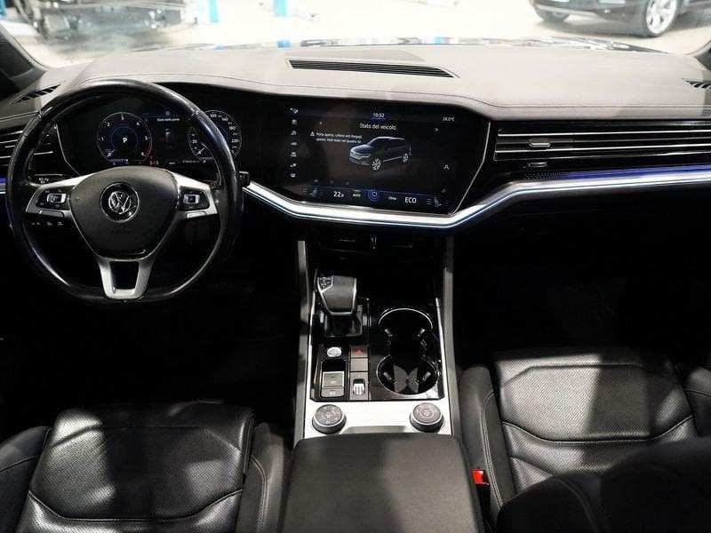Volkswagen Touareg 3.0 V6 tdi Atmosphere R-Line Exterior Pack 231cv tiptronic