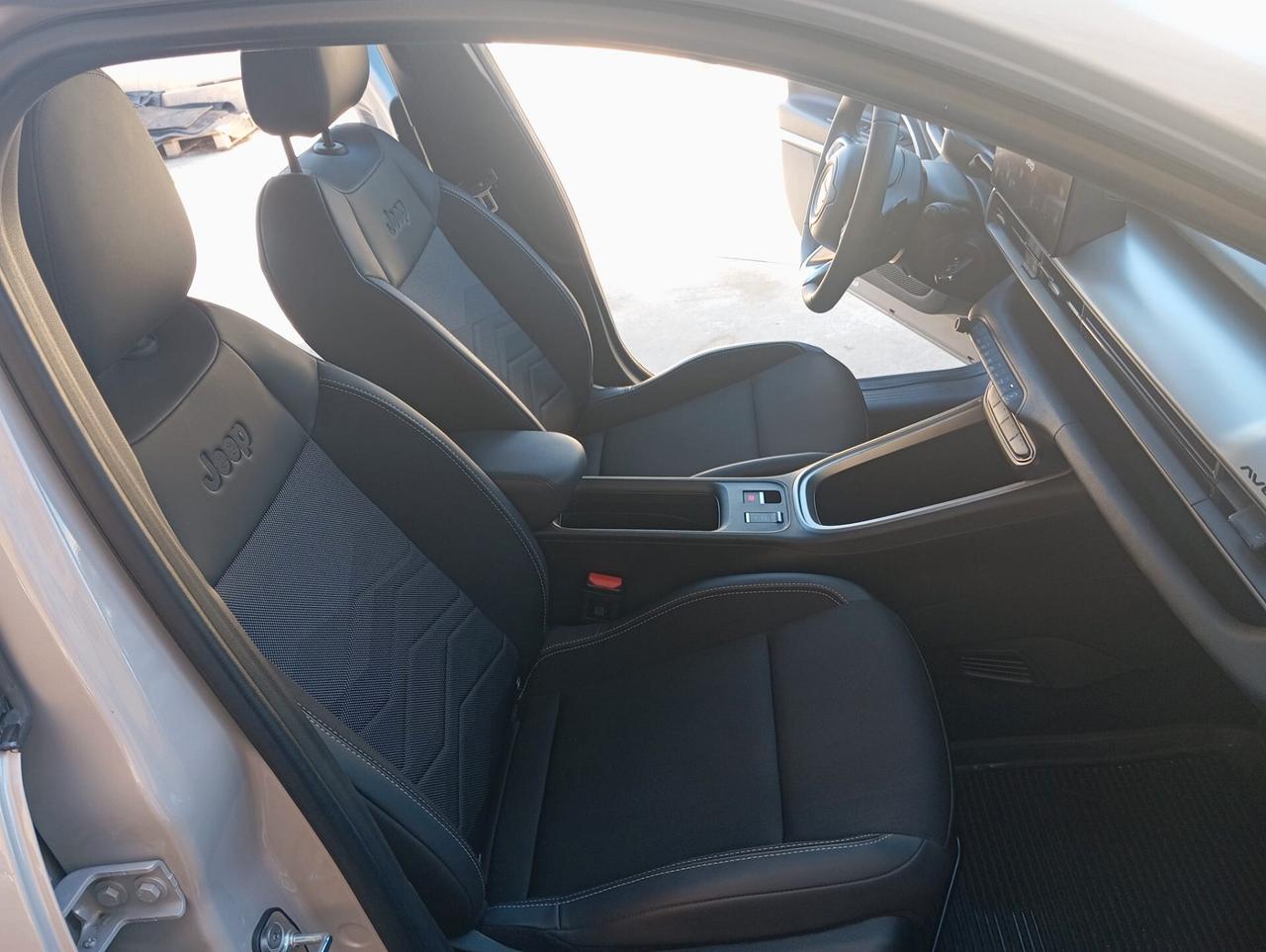 Jeep Avenger 1.2 Turbo 100 CV MHEV Altitude