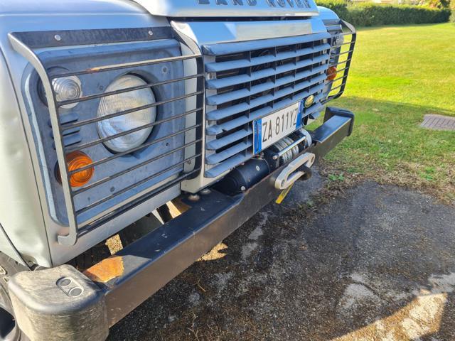 LAND ROVER Defender 90 2.4 TD4 Station Wagon S