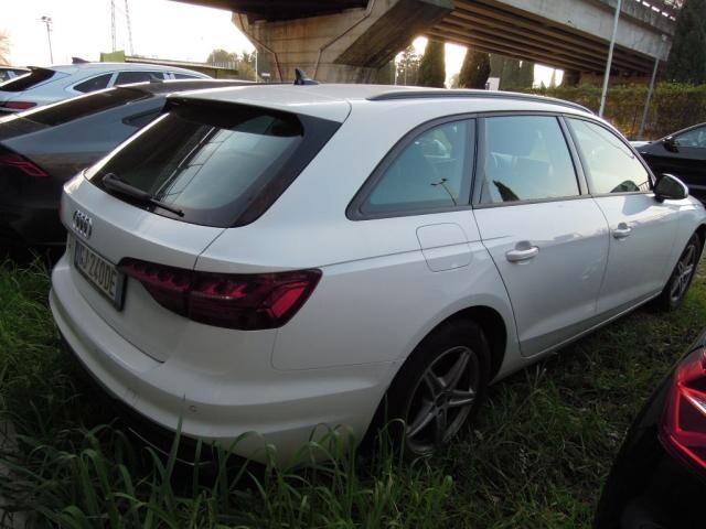 AUDI A4 Avant 30 2.0TDI 136CV S-Tronic Business