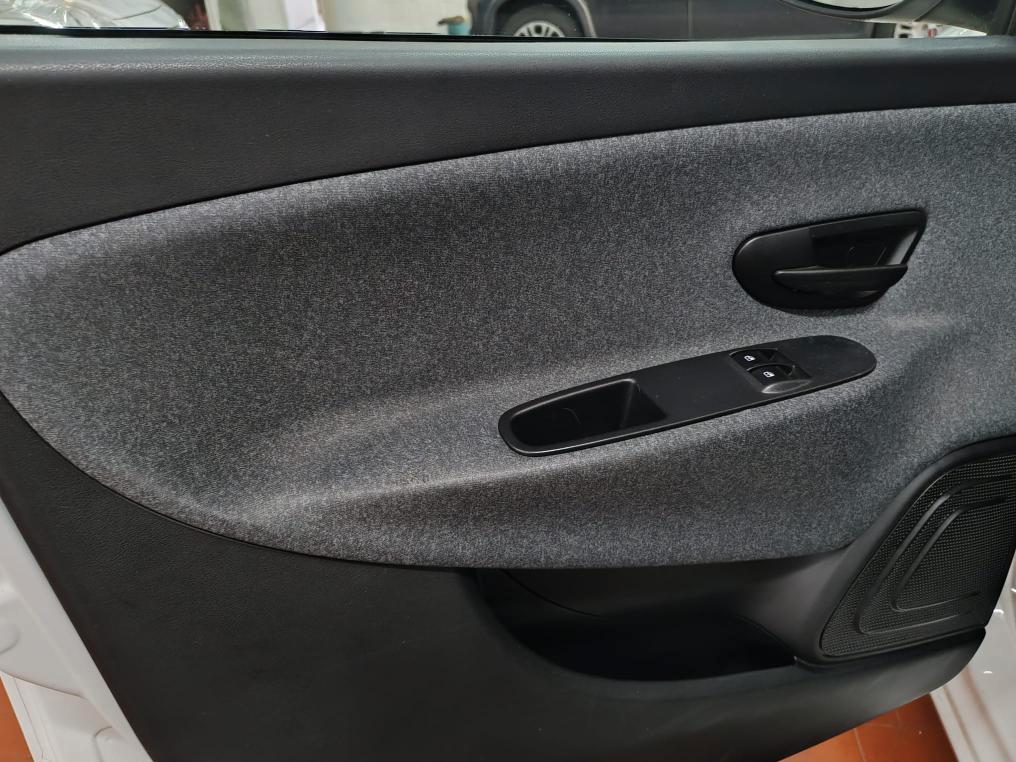 Lancia Ypsilon 1.2 Elefantino Blu 5 POSTI