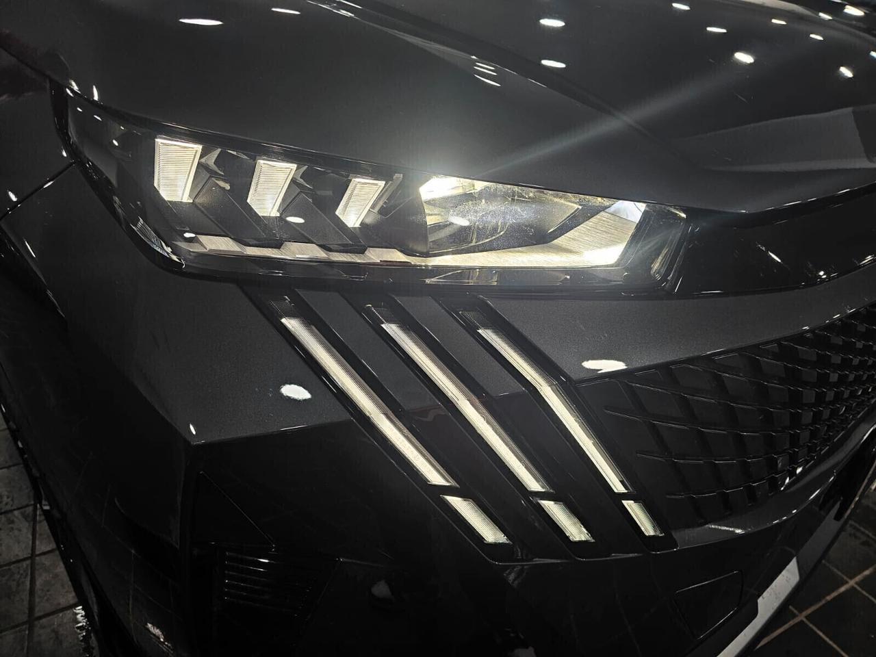 Nuova PEUGEOT 3008 GT - Hybrid 145CV E-DCS6 Grigio Titanio