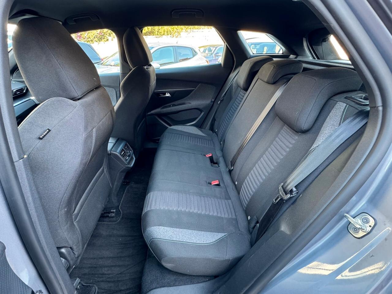 Peugeot 3008 BlueHDi 130 S&S EAT8