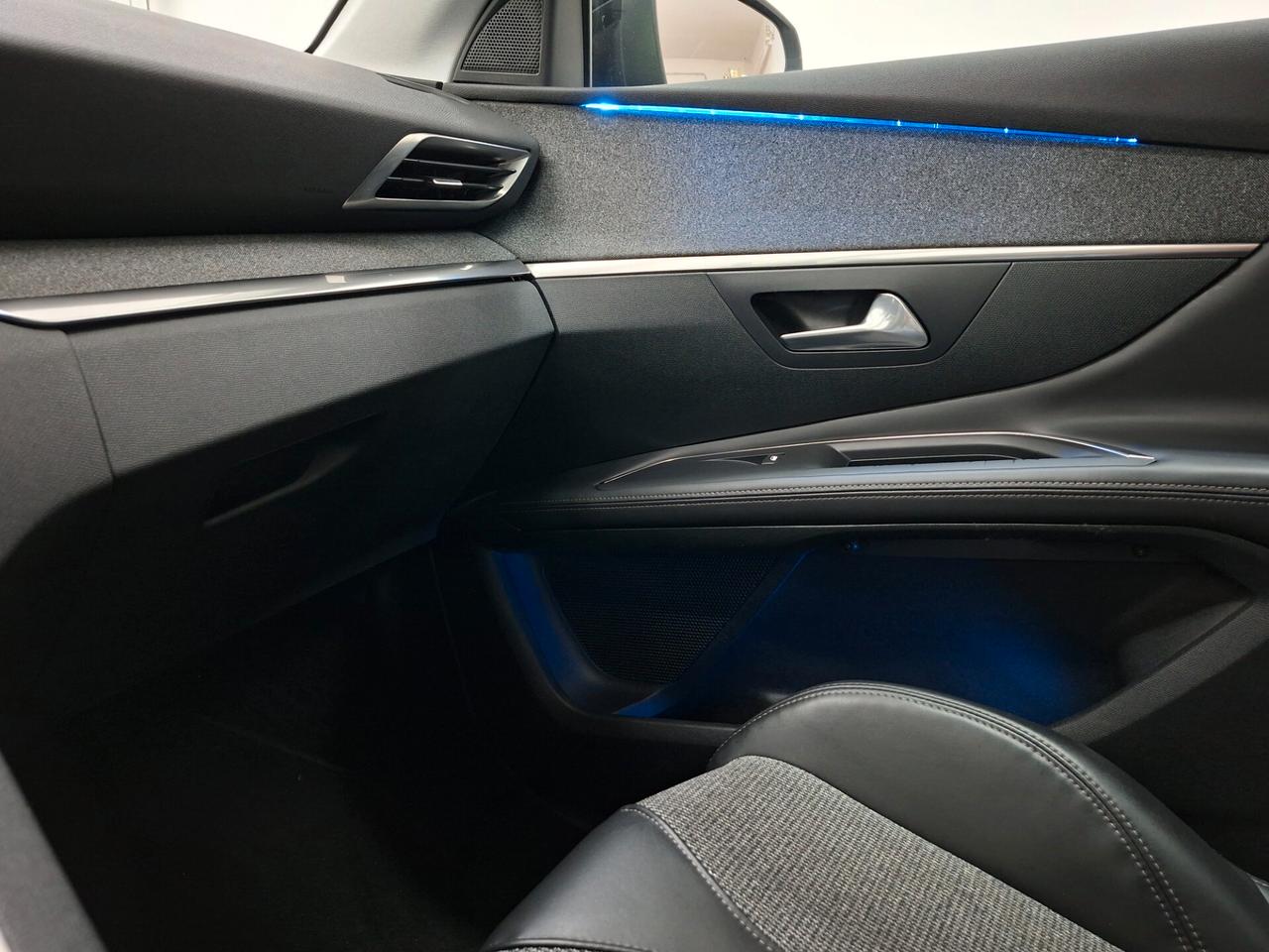 Peugeot 3008 Allure 1.6 BlueHDi 120cv