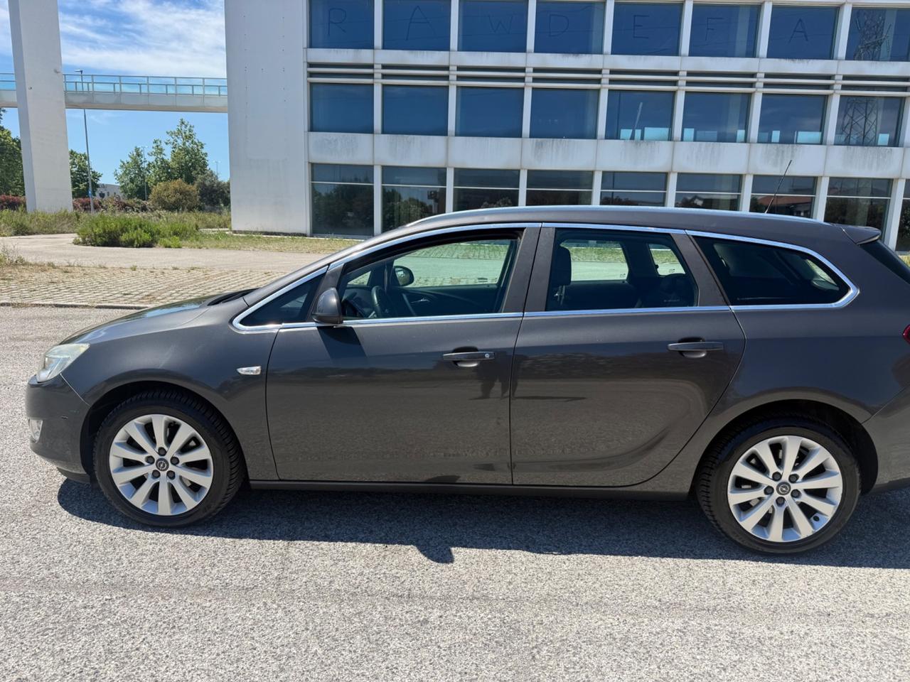 Opel Astra 1.7 CDTI 110CV Sports Tourer Cosmo NEO PATENTATI