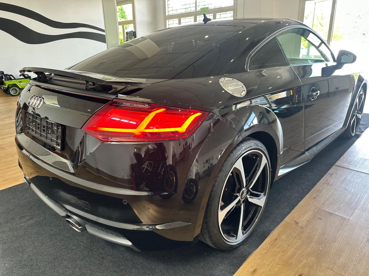 Audi TT 2.0 tfsi s Line