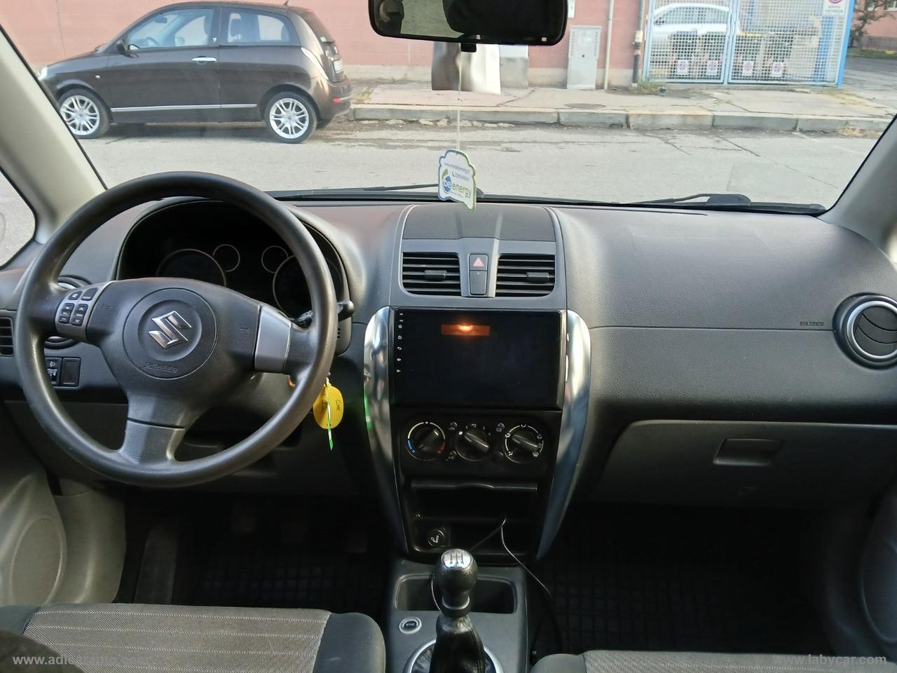 SUZUKI SX4 1.5 GL