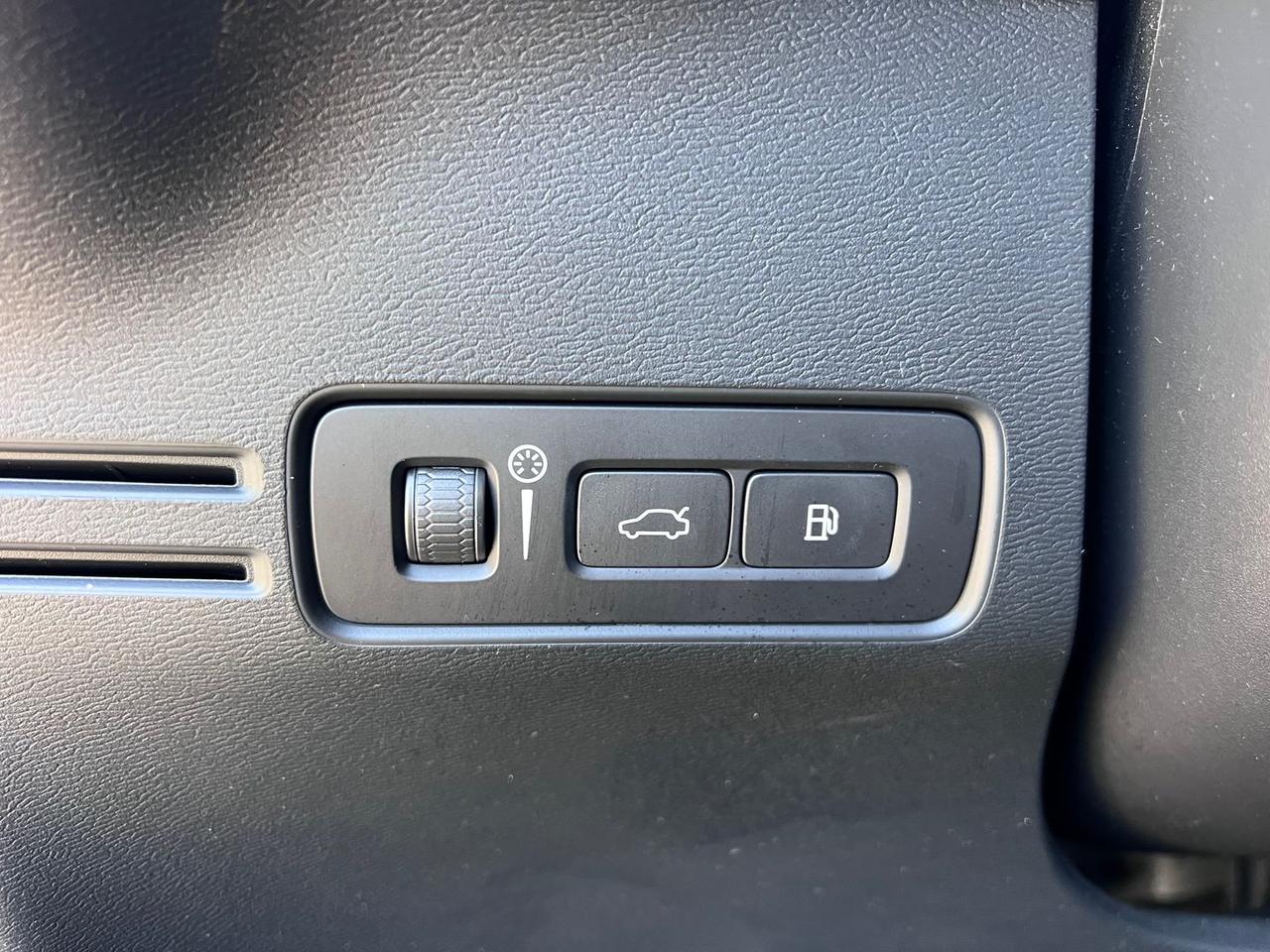 Volvo XC40 Core T4 Recharge PHEV #9479