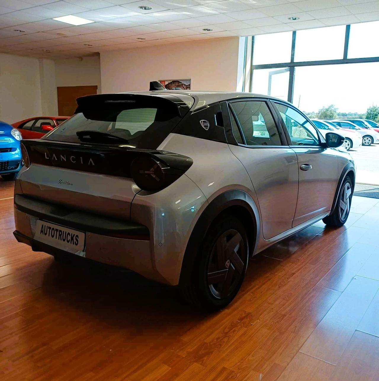 Lancia Ypsilon Hybrid e-DCT