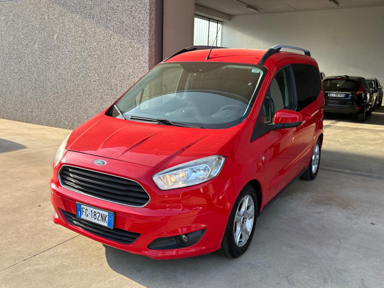 Ford Tourneo Courier 1.5 TDCI 75 CV Titanium
