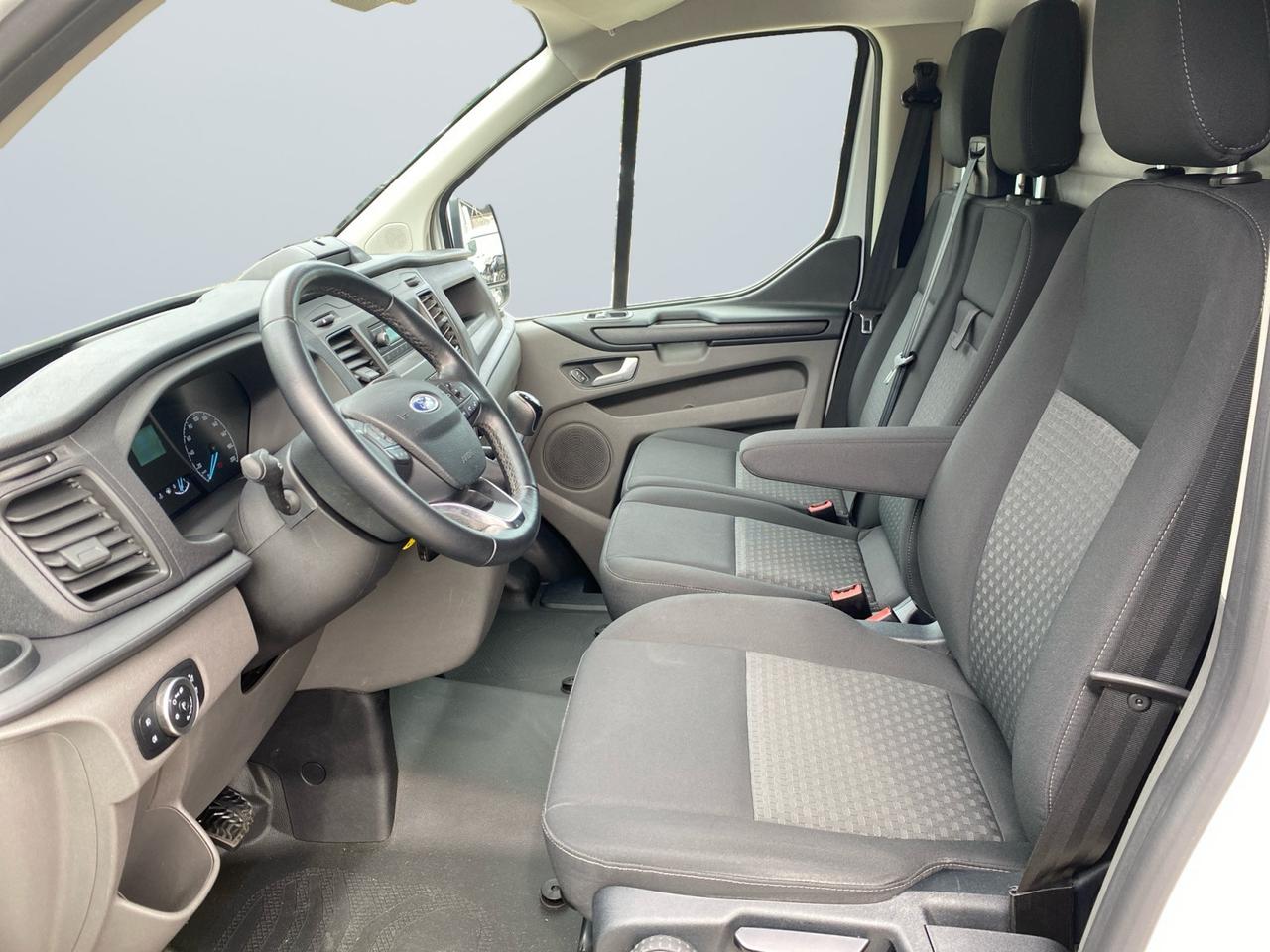 FORD Transit Custom 300 2018 - transit custom 300 2.0 tdci 130cv