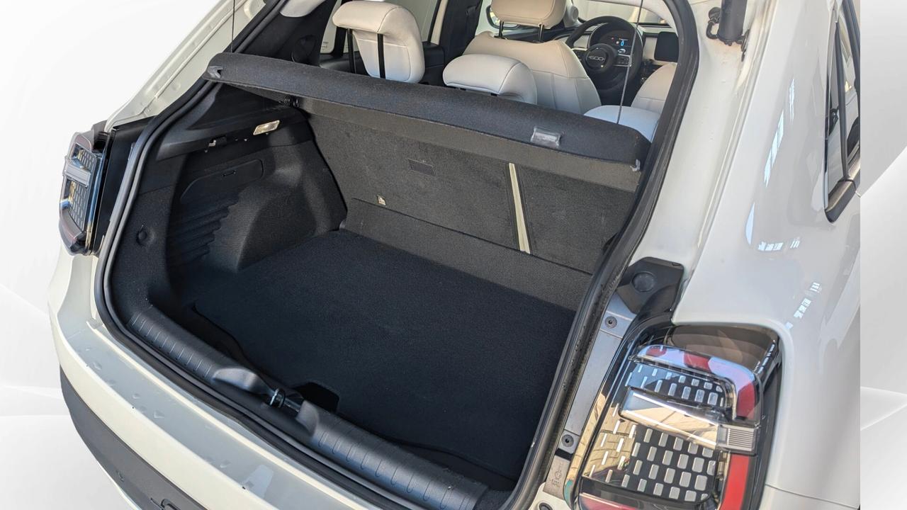 Fiat 600 Hybrid 110 CV DCT MHEV La Prima