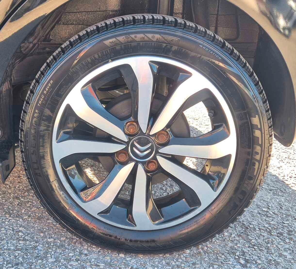 Citroen C1 VTi 72 S&S 5 porte Shine