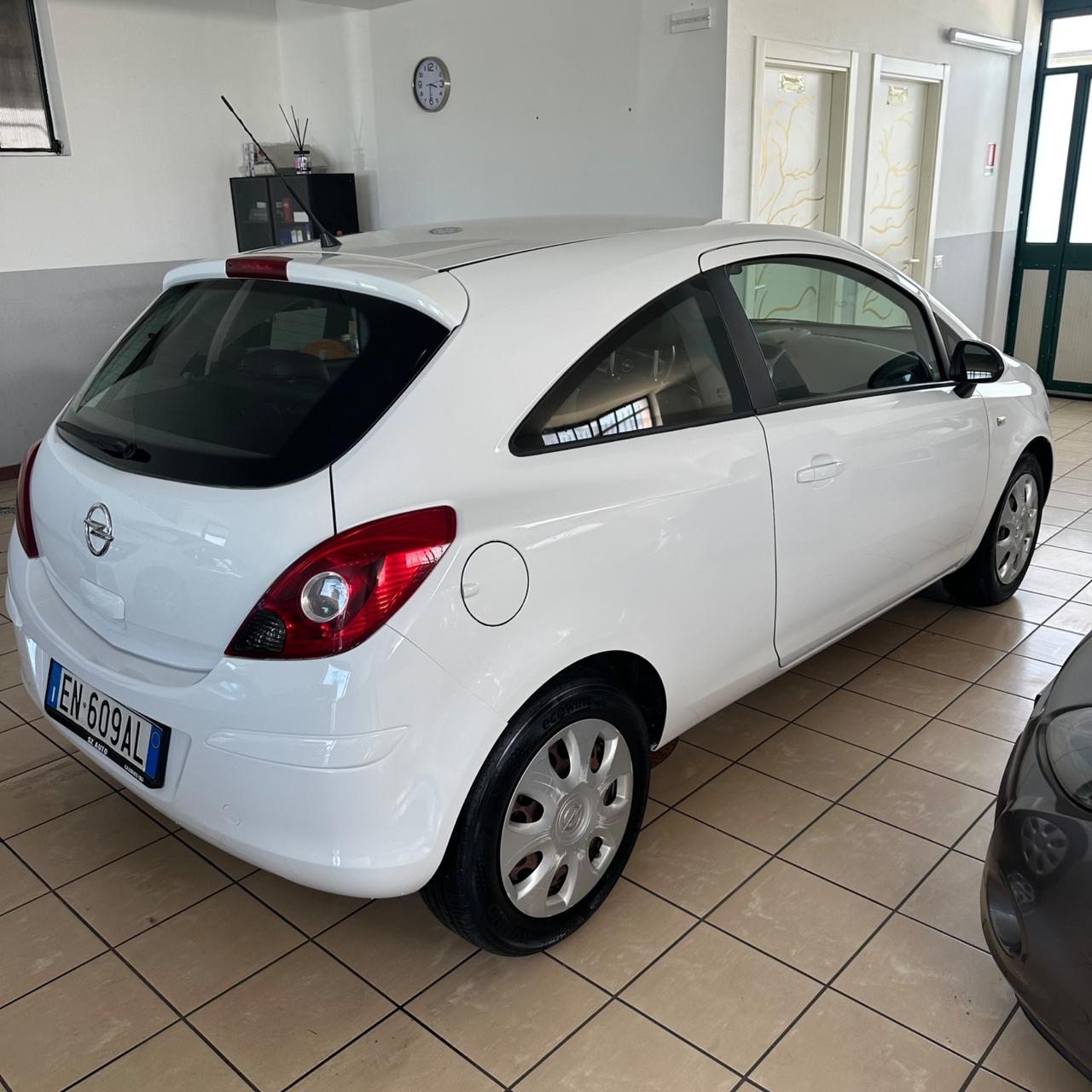 Opel Corsa 1.0 12V 3 porte Elective