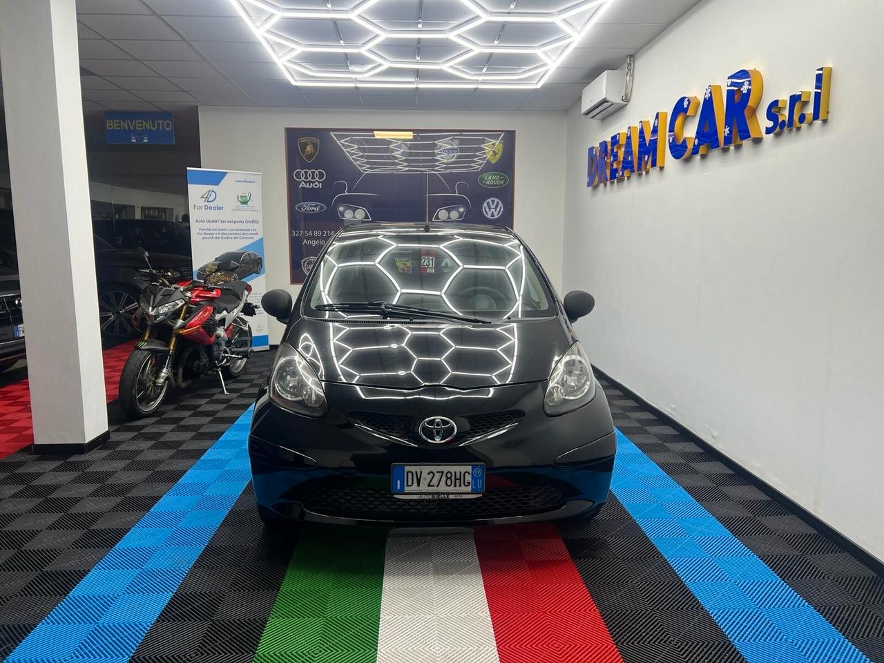 Toyota Aygo 1.0 12V VVT-i 5 porte -OK Neopatentati